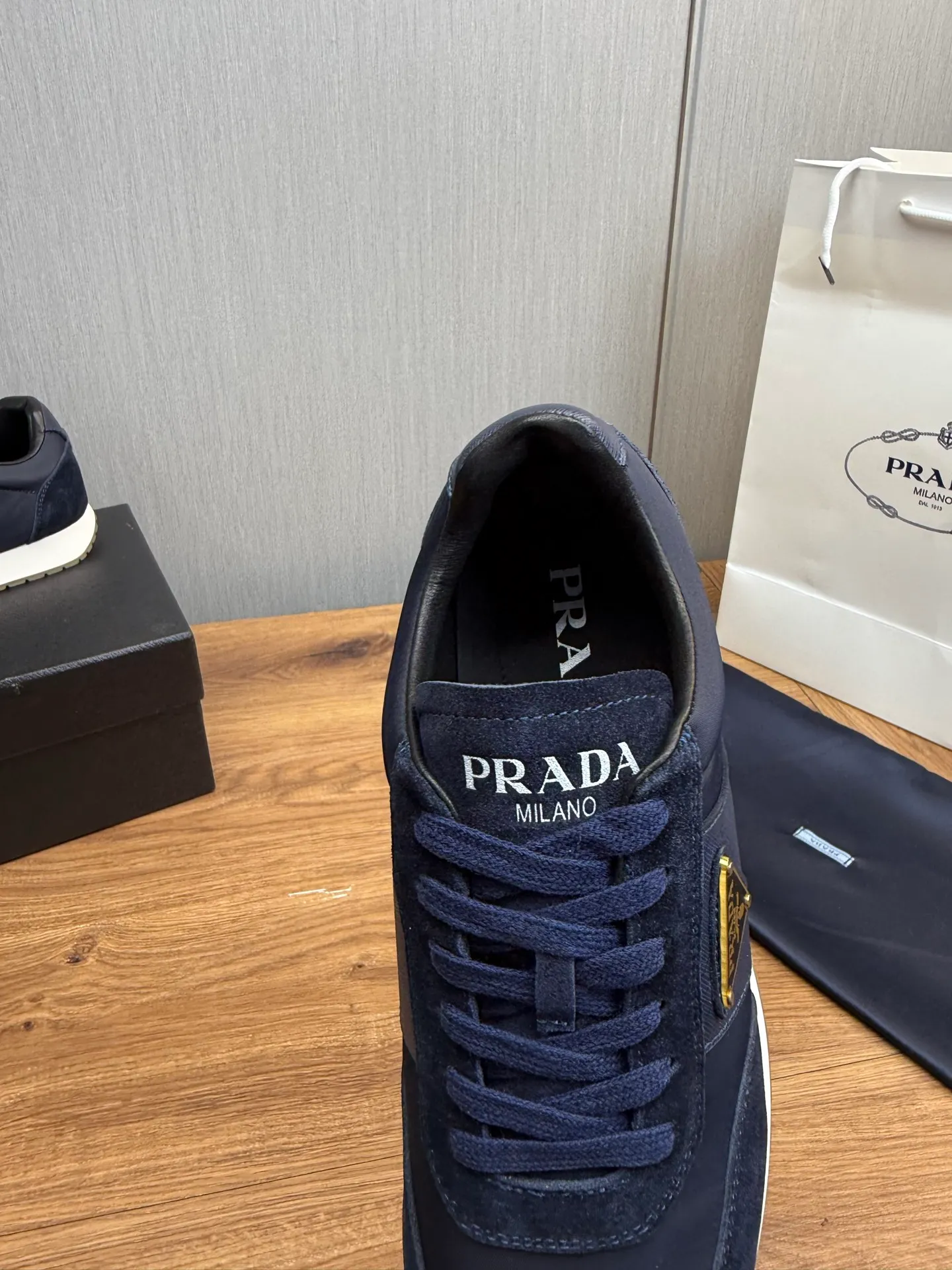 Men's shoes 💰740💰 [PRADA] New models synchronized with the official website, high-quality shipments ✔️Hot-sellers🔥 Original cowhide with imported waterproof fabric + cowhide lining, 1🆚1 replica, original bottom, 38-45 (men's 45 is custom-made and cannot be returned)